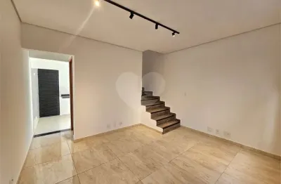 Casa em condomínio fechado com 2 quartos à venda na Rua Monte Castelo, Campo da Aviação, Praia Grande