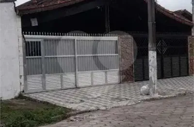 Casa com 2 quartos à venda na Tupi, Praia Grande 