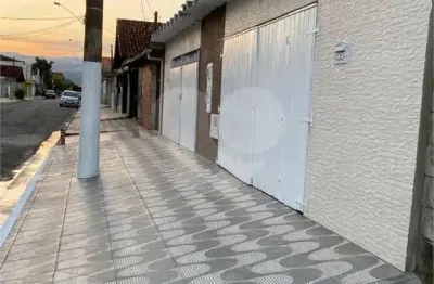 Casa com 2 quartos à venda na Filomena Mustach, Jardim Anhangüera, Praia Grande
