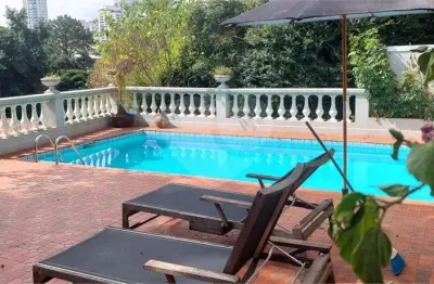 Casa com 4 quartos à venda na Rua Bragança, Pacaembu, São Paulo