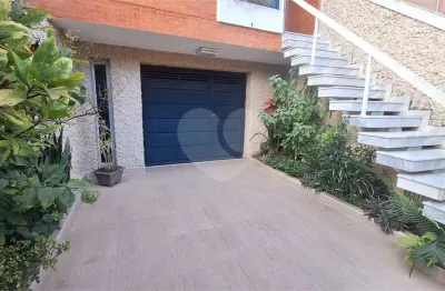 Casa com 4 quartos à venda na Rua Diva da Silva, Vila Guilherme, São Paulo