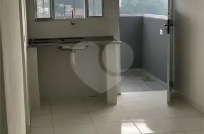 Prédio à venda na Rua Vicente Pinheiro, 521, Campo Limpo, São Paulo