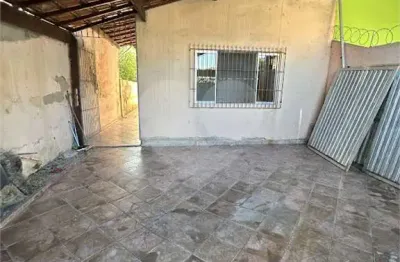 Casa com 2 quartos à venda na Tupi, Praia Grande 