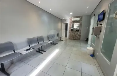 Casa comercial à venda na Rua Frei Vital, 5, Embaré, Santos