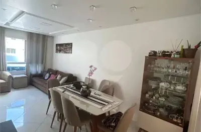 Terreno em condomínio fechado à venda no Jardim São Luís, São Paulo 