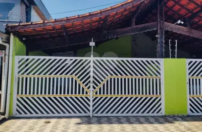 Casa com 2 quartos à venda na Rua Rosa Marli de Souza, 1072, Vila Mirim, Praia Grande