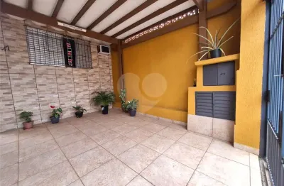 Casa com 3 quartos para alugar na Rua José Dantas Motta, 47, Parque Peruche, São Paulo