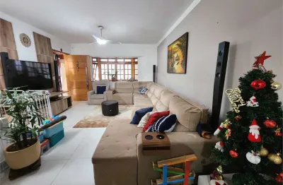 Casa com 3 quartos à venda na Rua Embaixador Mário Guimarães, 154, Jaçanã, São Paulo