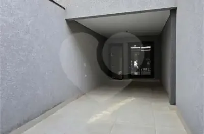 Casa com 3 quartos para alugar na Rua José Teodoro Vieira, 396, Parque Maria Domitila, São Paulo