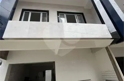 Casa em condomínio fechado com 3 quartos à venda na Rua Marajoara, 77, Guilhermina, Praia Grande