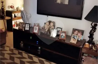 Casa térrea com 2 quartos à venda em Jardim Das Esmeraldas - SP