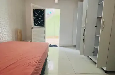 Locação 1 dormitório  para mulheres no bairro: centro-balneário camboriú