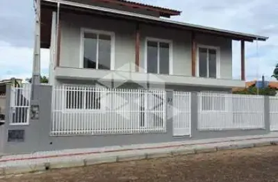 Casa com 4 quartos à venda na Getúlio Bittencourt, 88, Centro, Barra Velha