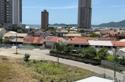 Apartamento no centro de penha, com vista mar e pronto para morar