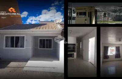 Casa em Condomínio no Pinheirinho - 2 Quartos e Segurança 24h