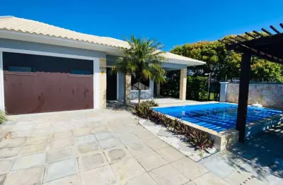 Casa 4 dormitórios, 3 suítes, amplo living,, piscina, varanda, centro - xangri-lá