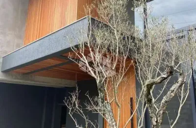Casa sobrado à venda no condomínio blue, xangri-lá com 4 quartos (4 suítes)