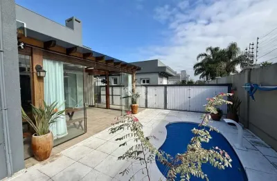 Casa térrea composta de 4 suítes/quartos, mobiliada em condominio fechado em xangri-la
