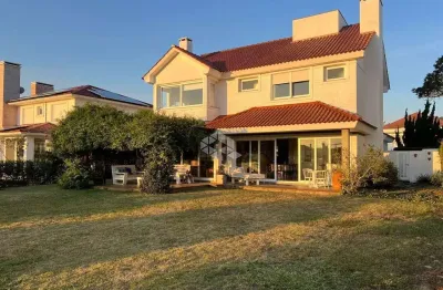 Casa em condomínio fechado com 4 quartos à venda na Estrada Do Mar, 5990, Remanso, Xangri-Lá
