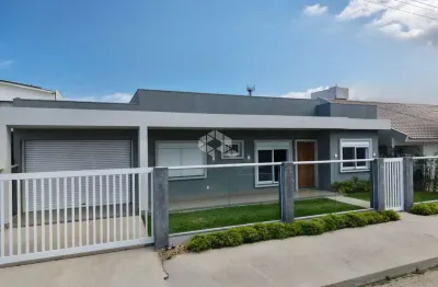 Casa térrea em atlântida, 04 dormitórios 04 suítes, 2 vagas