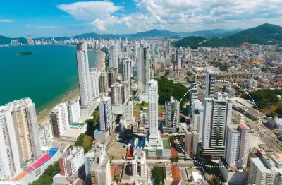 Apartamento 05 dormitórios sendo 05 suítes e 06 vagas de garagem