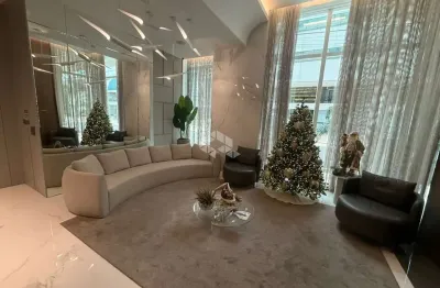Apartamento de 03 suítes, vista para roda gigante em balneário camboriú