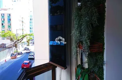 Apartamento próximo ao camelódromo com 2 quartos e 1 vaga mobiliado