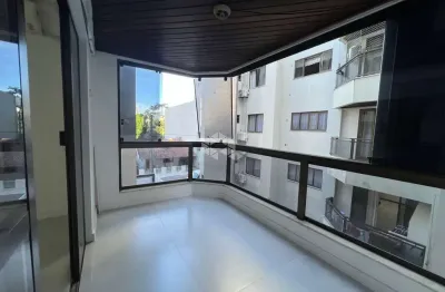 Apartamento próximo ao mar mobiliado, com dois dormitórios sendo 1 suíte.