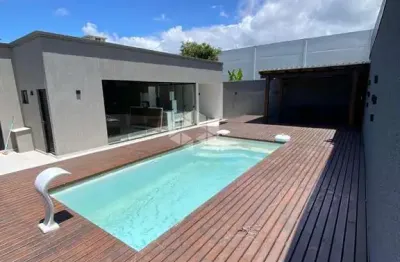 Casa com 3 quartos à venda na Rua 806, 850, Casa Branca, Itapema