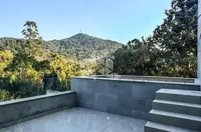 Apartamento Garden com 3 suítes e piscina no Estaleiro em Balneário Camboriú