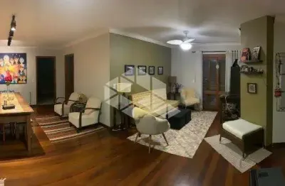 Apartamento com 3 dormitórios, sendo 1 suíte, próximo ao centro de gramado