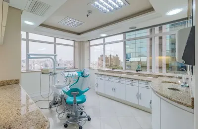 Sala comercial à venda na Avenida Carlos Gomes, 141, Auxiliadora, Porto Alegre