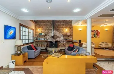 Casa com 3 quartos à venda na Avenida Orleaes, 492, Guarujá, Porto Alegre