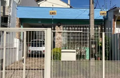 Casa com 2 quartos à venda na Rua Dona Augusta, 696, Menino Deus, Porto Alegre