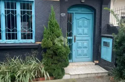 Casa com 2 quartos à venda na Rua Maranguape, 101, Petrópolis, Porto Alegre