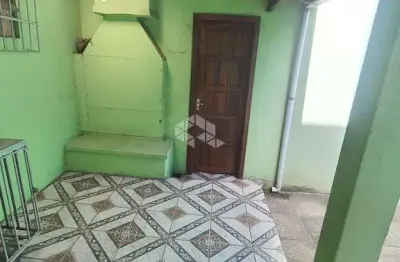Casas de alvenaria com 5 quartos, duas salas, duas cozinhas uma area de serviço