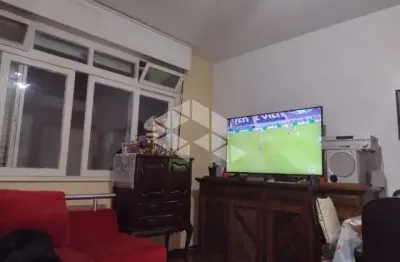 Apartamento de 96 m², 3 dormitórios, living para 2 ambientes.