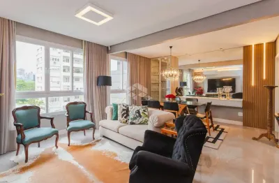 Apartamento à venda no bairro moinhos de vento. conta com 116 m² privativos, 3 dormitórios sendo 1 suíte e 1 vaga de garagem.