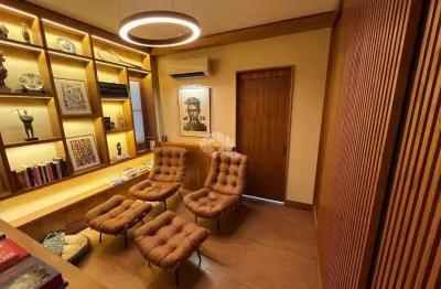 Apartamento 3 dormitórios (1 suíte) - Duas vagas individuais - Petropolis