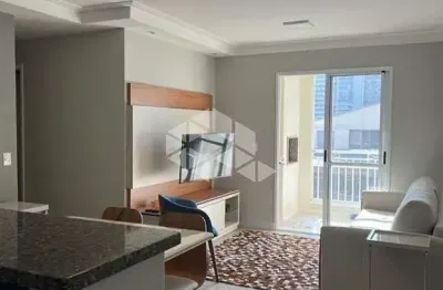 Vendo lindo apt na mooca - sacada com churrasqueira.