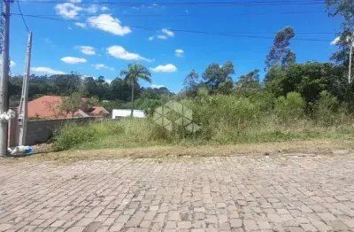 Terreno envolto a natureza, para quem gosta de gosta de paz e tranquilidade!