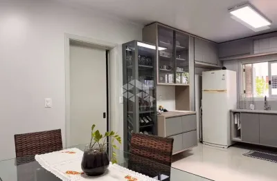 Linda casa com 3 dormitórios, sendo 1 suíte e 2 vagas