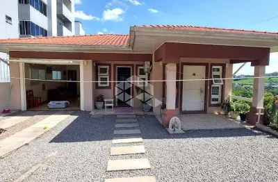 Casa com 3 quartos à venda na João Missagia, 245, São Roque, Bento Gonçalves