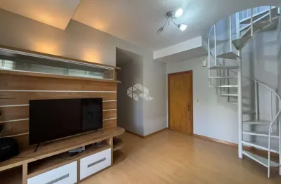 Cobertura duplex com espaço gourmet e pátio privativo