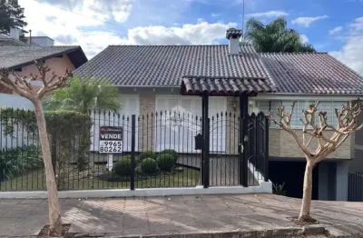 Casa com 230,59 m² privativos, com 4 quartos sendo uma suíte, no bairro santo antão