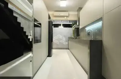 Sobrado mobiliado à venda, 2 dormitórios lot. verona, bento gonçalves