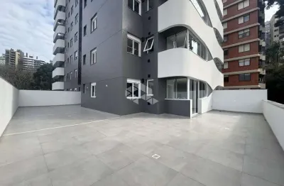 Apartamento 03 dormitórios, sendo 1 suíte com amplo terraço