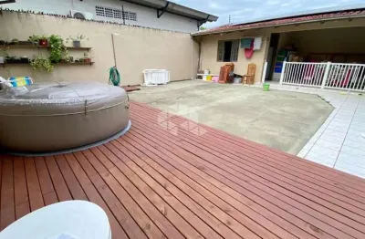 Casa com 3 quartos/dormitórios no bairro areias, em são josé- sc