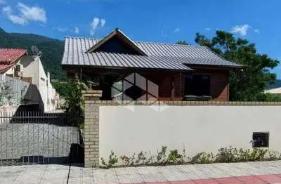 Casa com 2 quartos/dormitórios no bairro praia de fora, em palhoça- sc