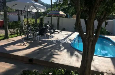 Casa com 2 quartos/dormitórios no bairro praia de fora, em palhoça - sc